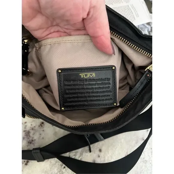 Tumi Voyageur Capri Black Nylon Crossbody Bag EUC - Picture 6 of 9